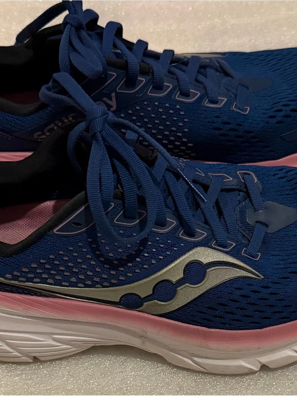 Saucony Blue and Pink Women's Athletic Running Shoes